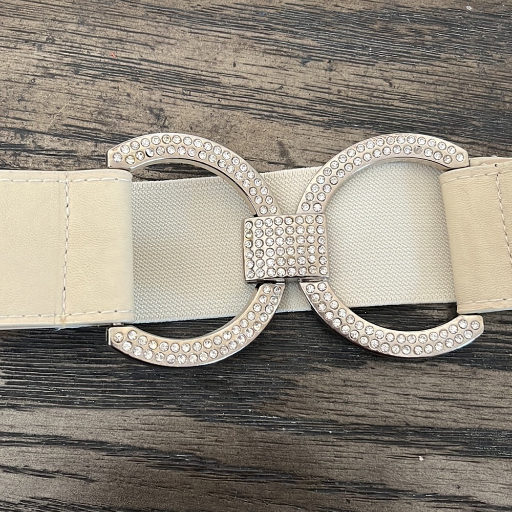 Pearl/white Rhinestone belt - Picture 2 of 7